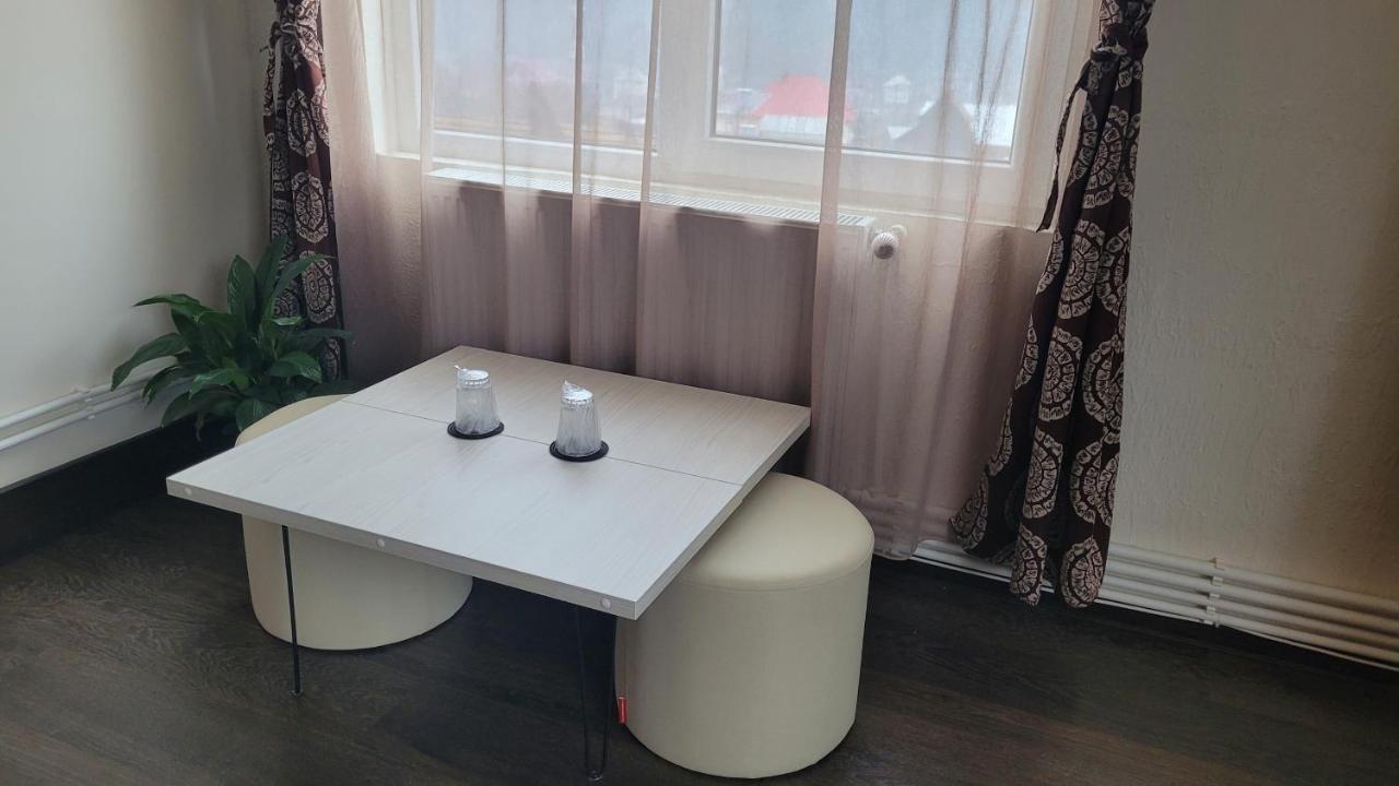 Apartament Tiatim Apartment วาตราดอร์เนย์ ภายนอก รูปภาพ