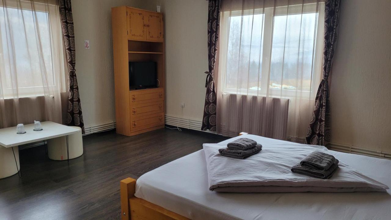 Apartament Tiatim Apartment วาตราดอร์เนย์ ภายนอก รูปภาพ