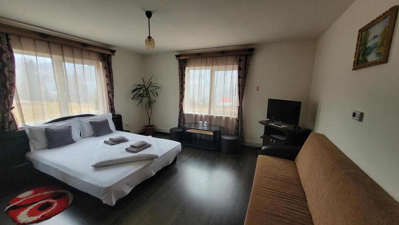 Apartament Tiatim Apartment วาตราดอร์เนย์ ภายนอก รูปภาพ