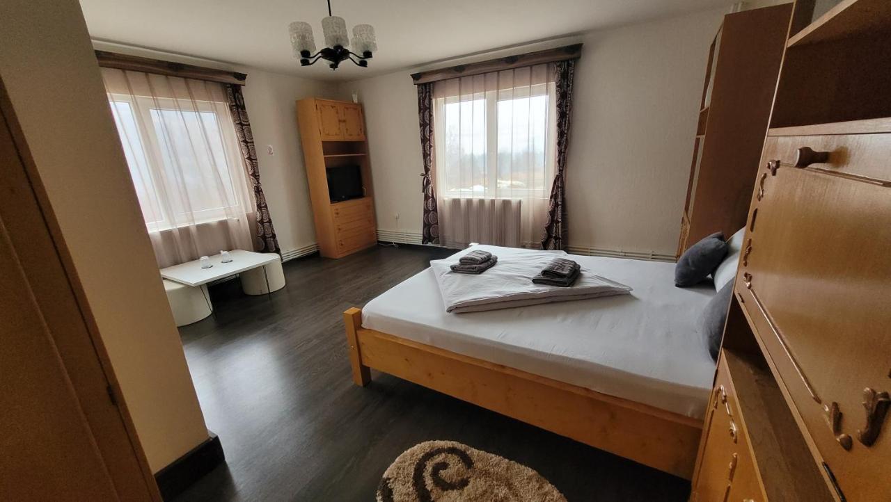 Apartament Tiatim Apartment วาตราดอร์เนย์ ภายนอก รูปภาพ