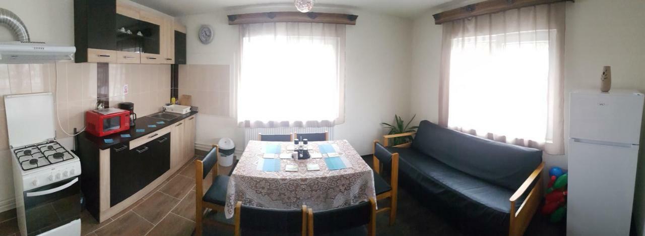 Apartament Tiatim Apartment วาตราดอร์เนย์ ภายนอก รูปภาพ